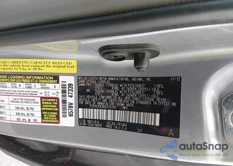 2013 Toyota Sienna Xle V6 8 Passenger z USA, uszkodzony, nr VIN 5TDYK3DC8DS310192